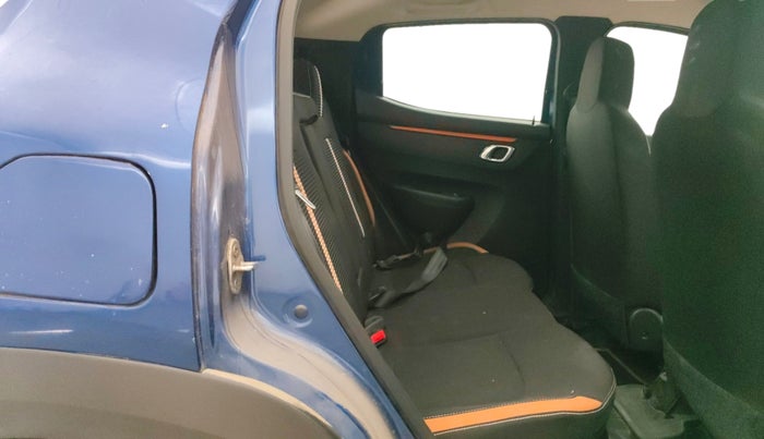 2020 Renault Kwid CLIMBER 1.0 (O), Petrol, Manual, 28,244 km, Right Side Rear Door Cabin