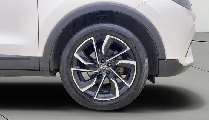 2022 MG ASTOR SAVVY 1.3 TURBO AT S RED, Petrol, Automatic, 27,333 km, Right Front Wheel