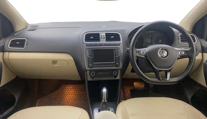 2018 Volkswagen Vento HIGHLINE PLUS 1.5 AT 16 ALLOY, Diesel, Automatic, 57,330 km, Dashboard