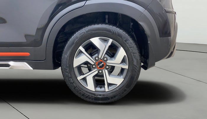 2022 KIA SONET HTX ANNIVERSARY EDITION 1.5, Diesel, Manual, 45,352 km, Left Rear Wheel