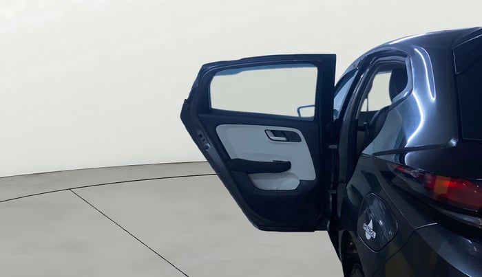 2025 Tata ALTROZ XZ PLUS PETROL, Petrol, Manual, 9,104 km, LHS Rear Door