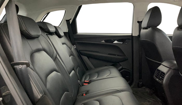 2020 MG HECTOR SHARP 2.0 DIESEL, Diesel, Manual, 53,549 km, Right Side Rear Door Cabin