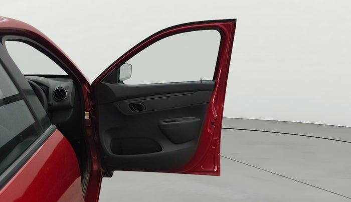 2015 Renault Kwid RXL, Petrol, Manual, 38,247 km, RHS Front Door