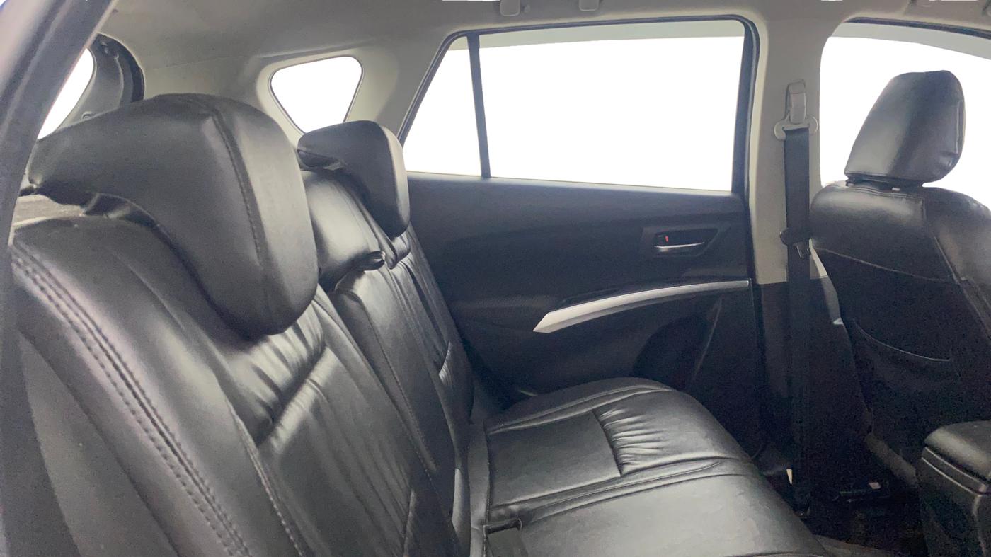 2022 Maruti S Cross ZETA 1.5, Petrol, Manual, 35,461 km, Right Side Rear Door Cabin