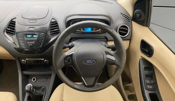 2015 Ford Figo Aspire TITANIUM1.5 DIESEL, Diesel, Manual, 1,20,943 km, Steering Wheel Close Up