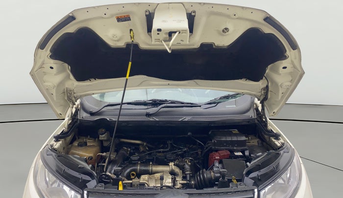 2016 Ford Ecosport TREND+ 1.5L DIESEL, Diesel, Manual, 1,20,599 km, Open Bonet