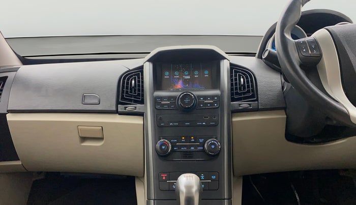 2017 Mahindra XUV500 W10, Diesel, Manual, 65,122 km, Air Conditioner