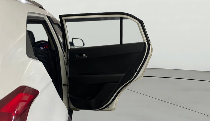 2016 Hyundai Creta SX PLUS 1.6 PETROL, Petrol, Manual, 1,05,447 km, RHS Rear Door