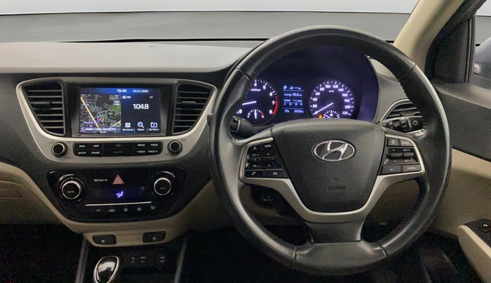 2017 Hyundai Verna 1.6 VTVT SX (O) AT, Petrol, Automatic, 54,686 km, Steering Wheel Close Up