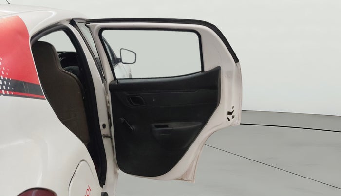 2017 Renault Kwid RXT 02 Anniversary Edition, Petrol, Manual, 90,044 km, RHS Rear Door