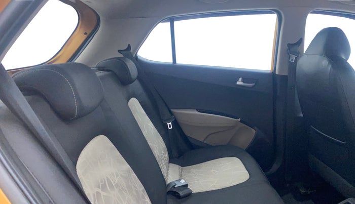 2015 Hyundai Grand i10 ASTA AT 1.2 KAPPA VTVT, Petrol, Automatic, 60,738 km, Right Side Rear Door Cabin