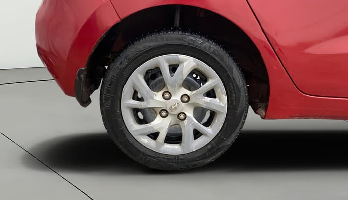 2017 Hyundai Grand i10 MAGNA 1.2 KAPPA VTVT, Petrol, Manual, 1,12,589 km, Right Rear Wheel