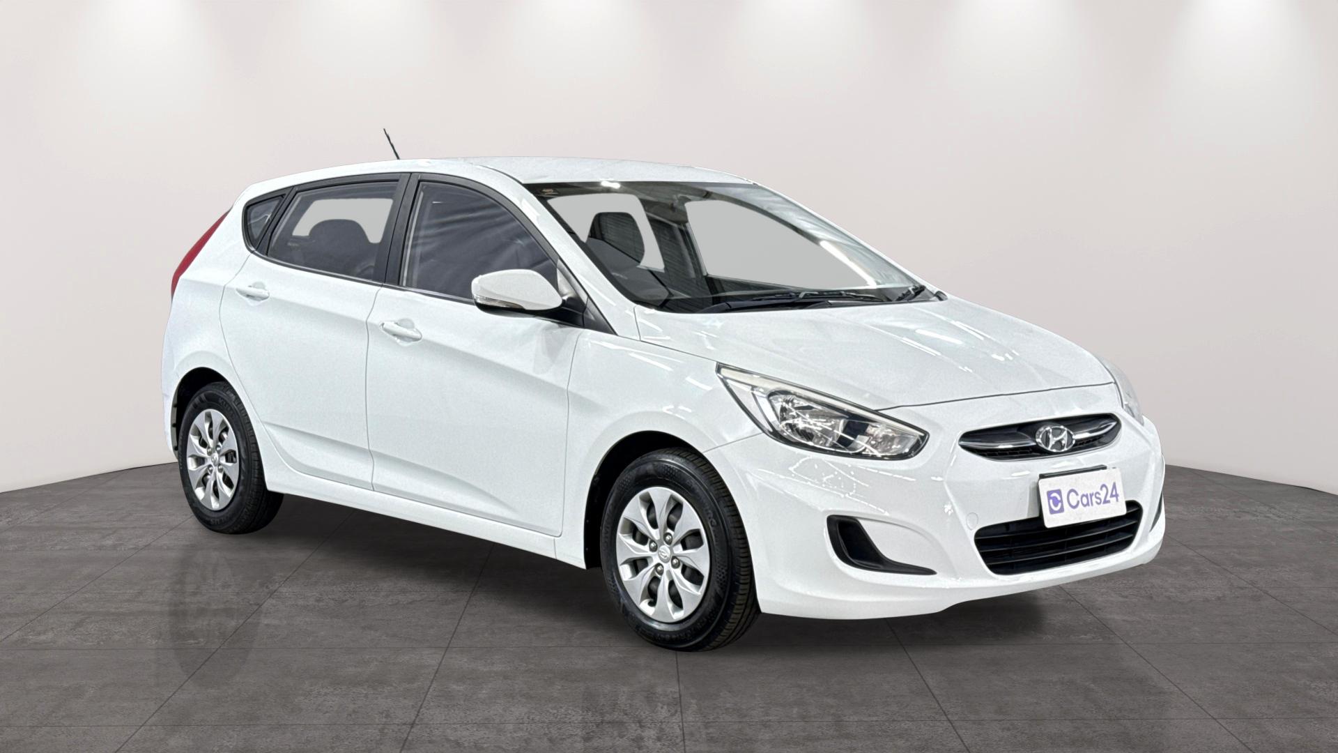 Hyundai Accent image