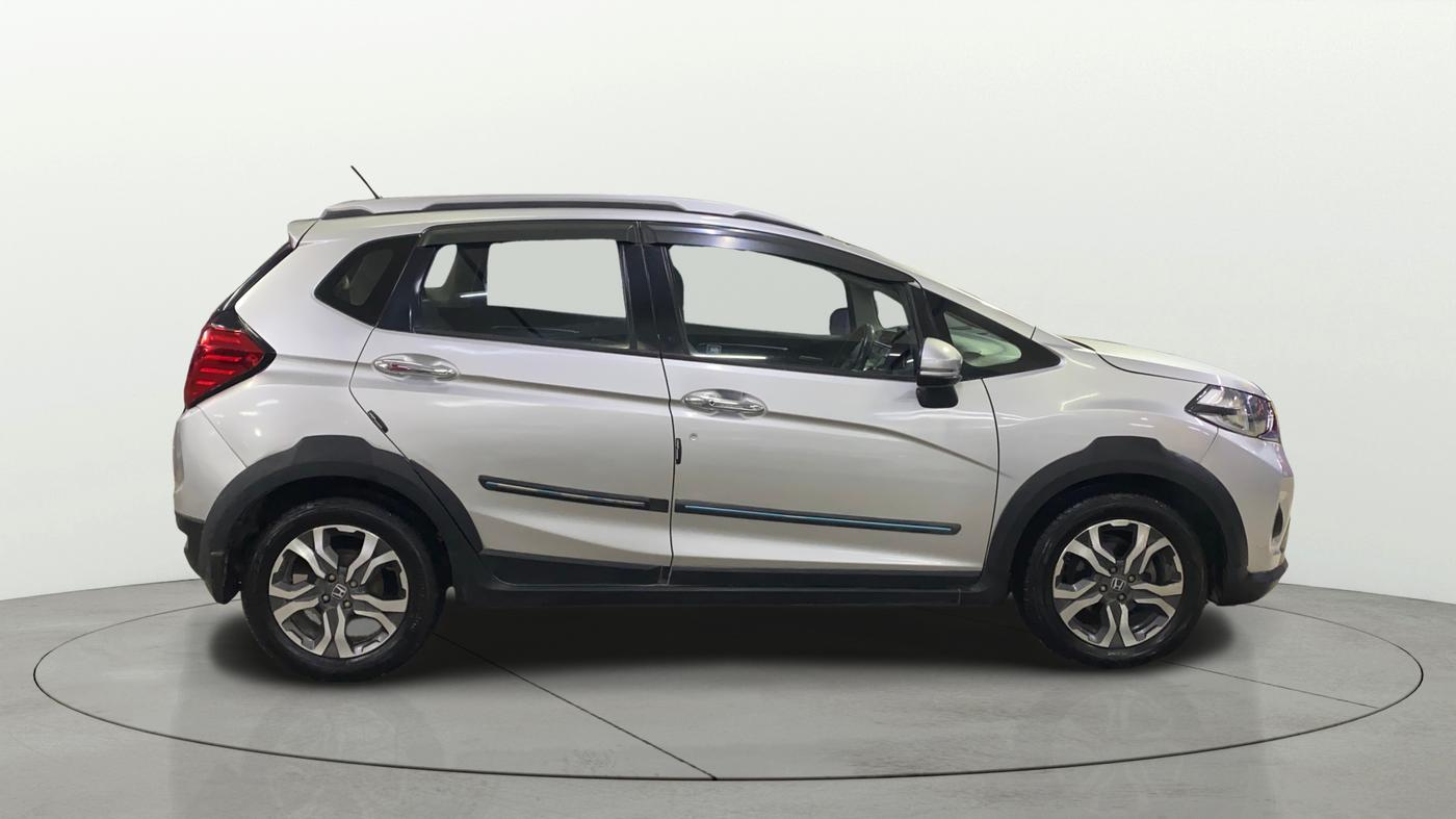 2017 Honda WR-V 1.5L I-DTEC VX MT, Diesel, Manual, 1,44,737 km, Right Side View