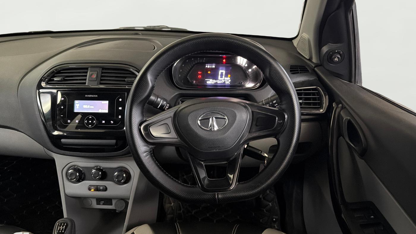 2020 Tata Tiago XT PETROL, Petrol, Manual, 40,804 km, Steering Wheel Close Up