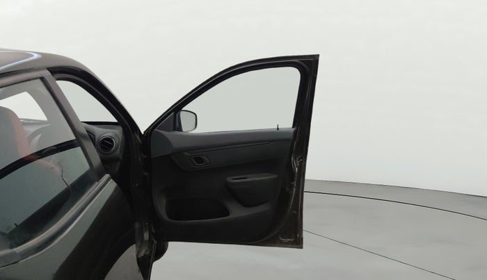 2022 Renault Kwid RXT 1.0 (O), Petrol, Manual, 38,311 km, RHS Front Door