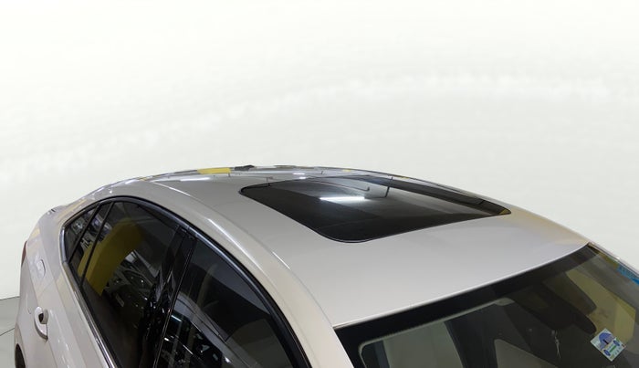 2022 Skoda SLAVIA STYLE 1.0L TSI MT, Petrol, Manual, 47,716 km, Roof