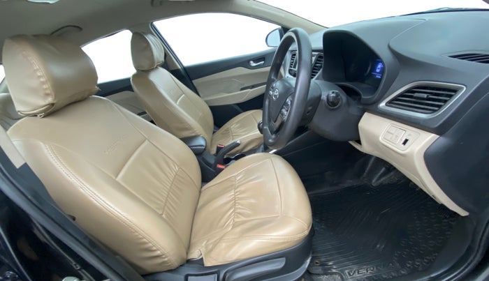 2019 Hyundai Verna 1.6 VTVT SX, Petrol, Manual, 50,166 km, Right Side Front Door Cabin