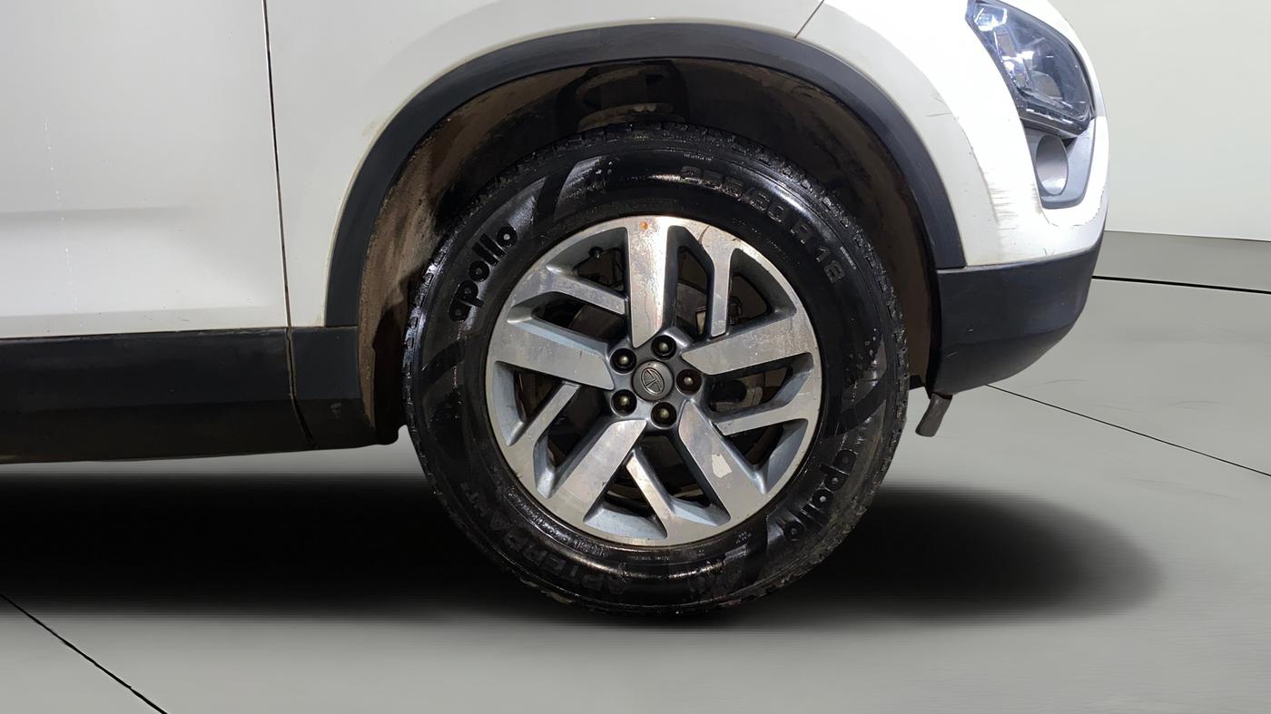 2022 Tata Safari XZA PLUS, Diesel, Automatic, 81,211 km, Right Front Wheel