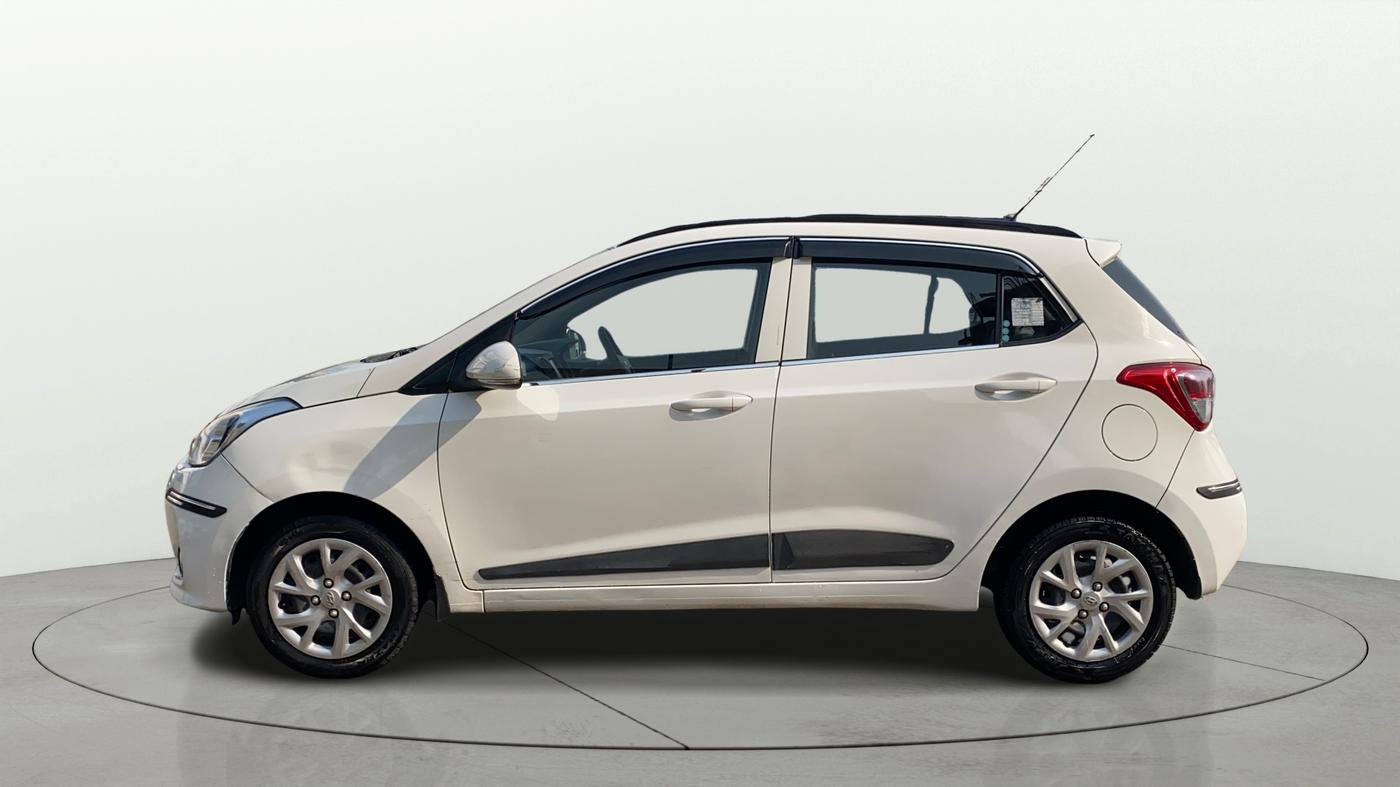 2018 Hyundai Grand i10 SPORTZ 1.2 KAPPA VTVT, Petrol, Manual, 37,122 km, Left Side