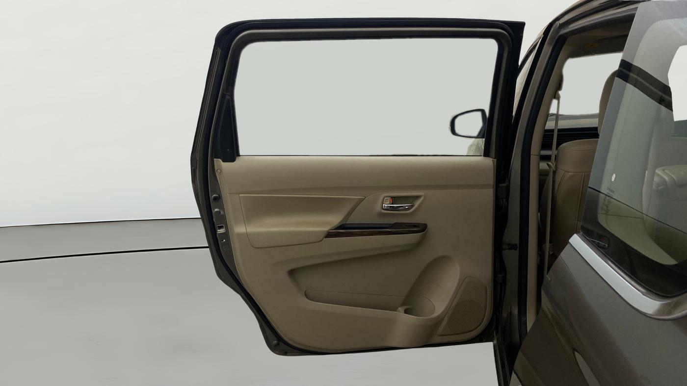 2020 Maruti Ertiga ZXI+ SHVS, Petrol, Manual, 24,551 km, LHS Rear Door