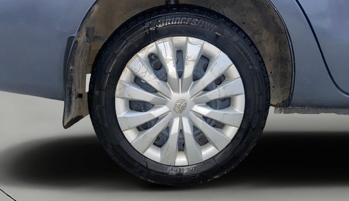 2015 Toyota Etios GD, Diesel, Manual, 1,09,045 km, Right Rear Wheel