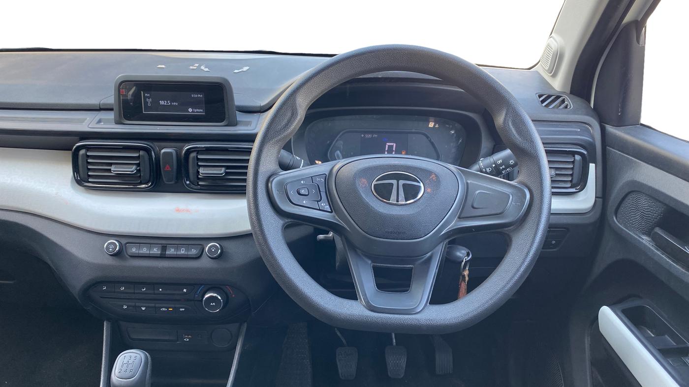 2024 Tata PUNCH PURE MT, Petrol, Manual, 5,461 km, Steering Wheel Close Up