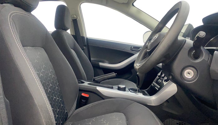 2022 Tata NEXON XMA SUNROOF PETROL, Petrol, Automatic, 17,562 km, Right Side Front Door Cabin