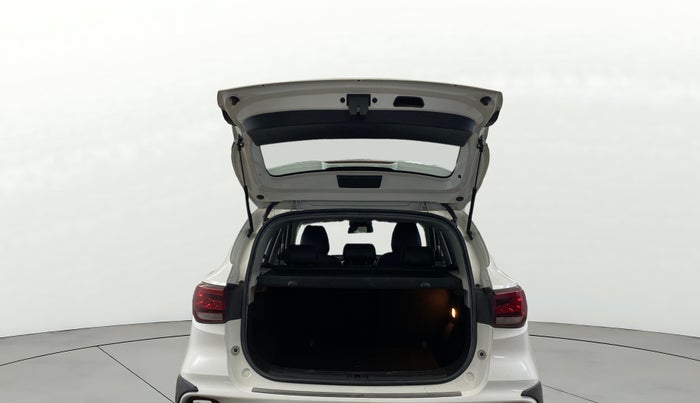 2022 MG ASTOR SHARP 1.5 MT, Petrol, Manual, 17,721 km, Boot Door Open