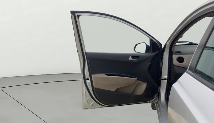 2015 Hyundai Xcent S 1.2, Petrol, Manual, 91,501 km, LHS Front Door