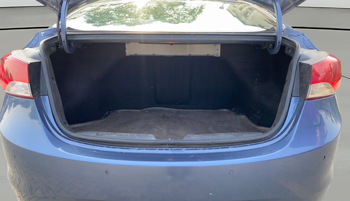 2014 Hyundai New Elantra 1.8 SX MT VTVT, Petrol, Manual, 71,756 km, Boot Open Zoomed View