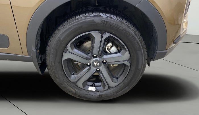 2022 Tata NEXON XZA PLUS (PREMIUM) PETROL JET, Petrol, Automatic, 16,873 km, Right Front Wheel