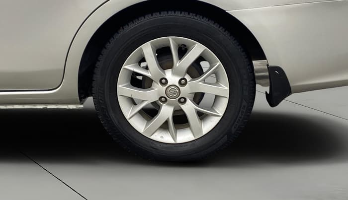 2017 Nissan Sunny XV DIESEL, Diesel, Manual, 81,545 km, Left Rear Wheel