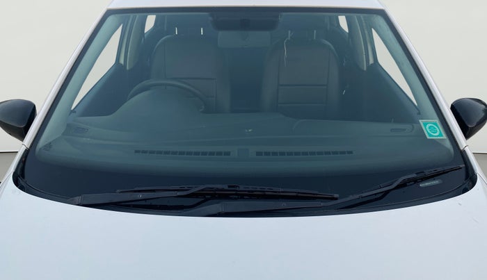 2019 Volkswagen Polo TRENDLINE 1.0L, CNG, Manual, 47,193 km, Front Windshield