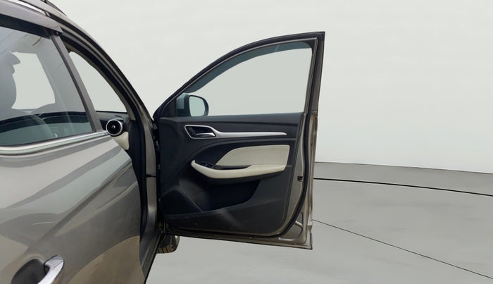 2023 MG ASTOR SUPER 1.5 MT, Petrol, Manual, 48,083 km, RHS Front Door