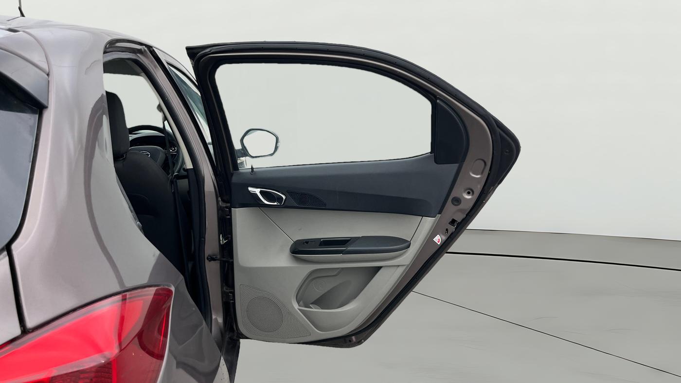 2018 Tata Tiago XZ PETROL, Petrol, Manual, 49,935 km, RHS Rear Door