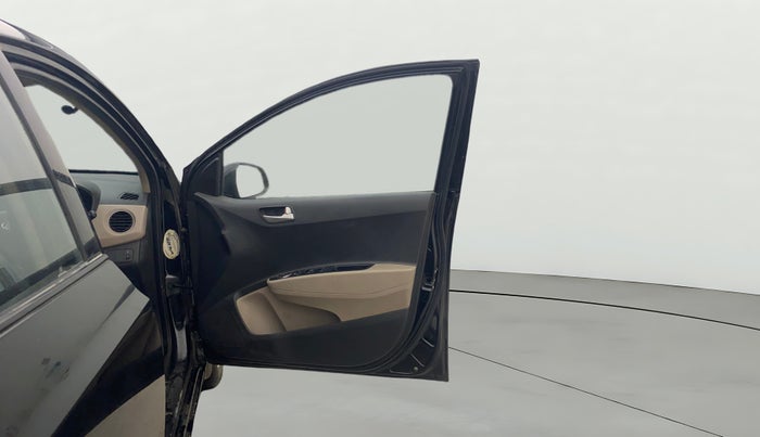 2014 Hyundai Xcent S (O) 1.2, Petrol, Manual, 46,322 km, RHS Front Door