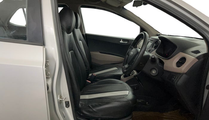 2016 Hyundai Xcent S 1.2, Petrol, Manual, 56,181 km, Right Side Front Door Cabin