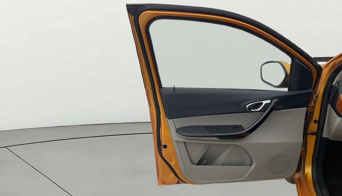 2018 Tata Tiago XZ PETROL, Petrol, Manual, 39,422 km, LHS Front Door