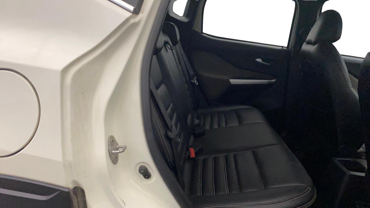 2021 Nissan MAGNITE XV MT, Petrol, Manual, 42,619 km, Right Side Rear Door Cabin