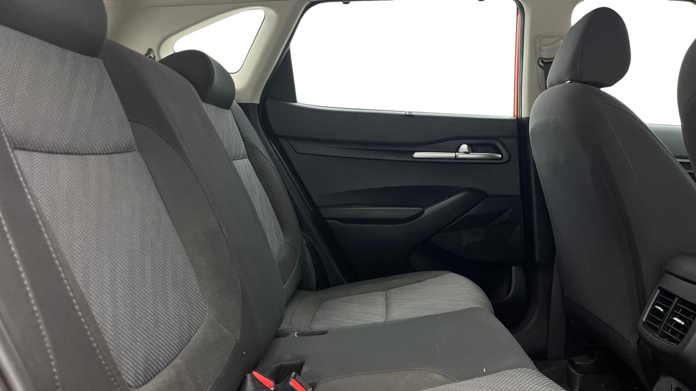2020 KIA SELTOS HTK PLUS AT 1.5 DIESEL, Diesel, Automatic, 71,042 km, Right Side Rear Door Cabin