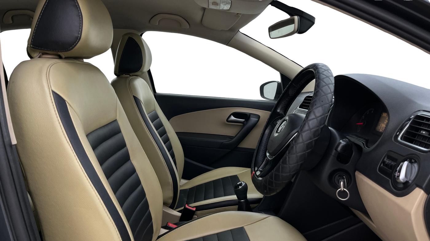 2017 Volkswagen Polo HIGHLINE1.2L, Petrol, Manual, 67,905 km, Right Side Front Door Cabin