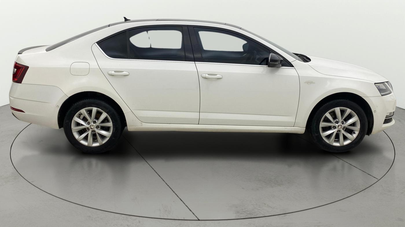 2018 Skoda Octavia L&K 1.8 TSI AT, Petrol, Automatic, 99,240 km, Right Side View