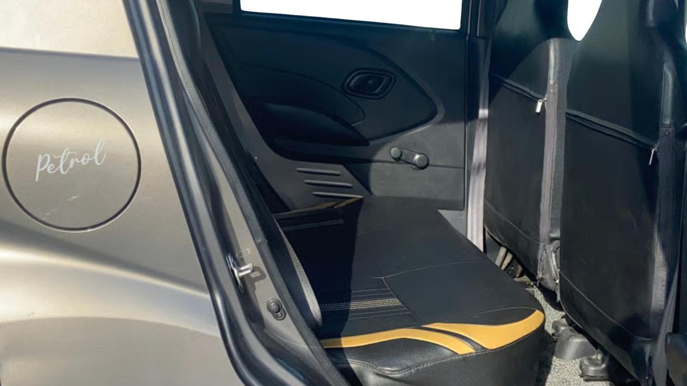 2017 Datsun Redi Go GOLD LIMITED EDITION, Petrol, Manual, 45,228 km, Right Side Rear Door Cabin