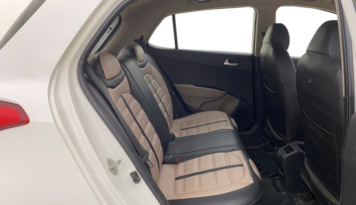 2017 Hyundai Grand i10 SPORTZ (O) 1.2 KAPPA VTVT, Petrol, Manual, 38,846 km, Right Side Rear Door Cabin