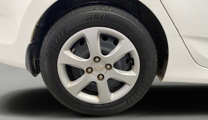 2013 Hyundai Verna FLUIDIC 1.6 VTVT EX, Petrol, Manual, 94,627 km, Right Rear Wheel