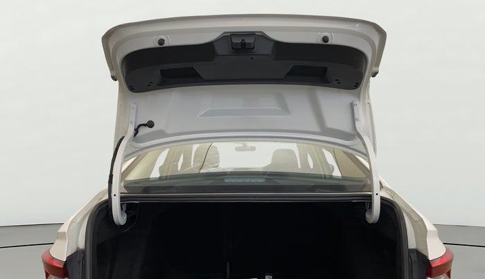 2022 Skoda SLAVIA STYLE 1.5L TSI MT, Petrol, Manual, 17,788 km, Boot Door Open