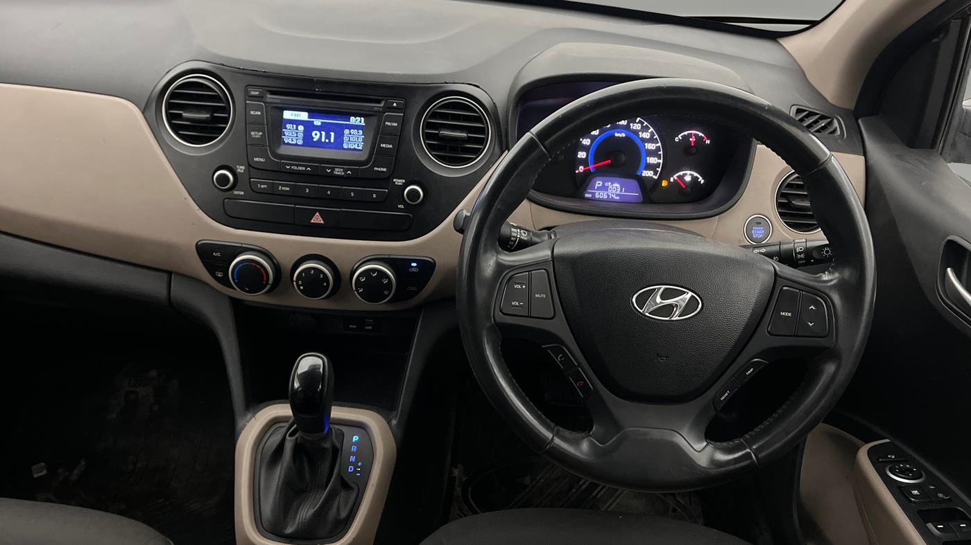 2016 Hyundai Grand i10 ASTA AT 1.2 KAPPA VTVT, Petrol, Automatic, 60,647 km, Steering Wheel Close Up