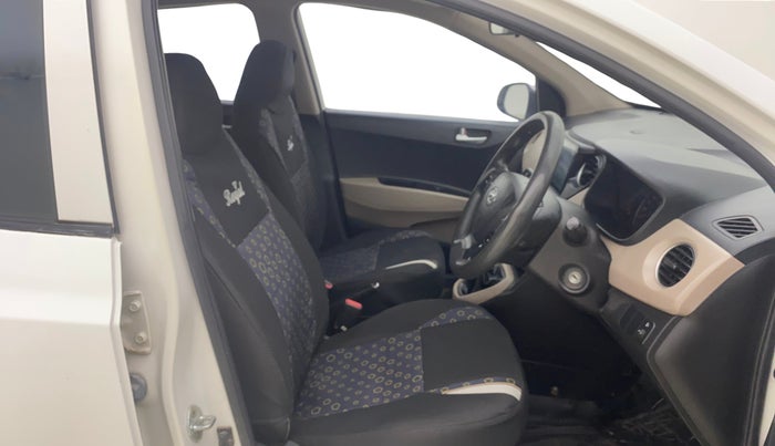 2017 Hyundai Grand i10 SPORTZ 1.2 KAPPA VTVT, Petrol, Manual, 1,27,820 km, Right Side Front Door Cabin