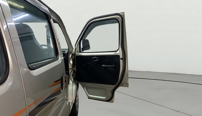 2020 Maruti Eeco 7 STR, Petrol, Manual, 25,693 km, RHS Front Door